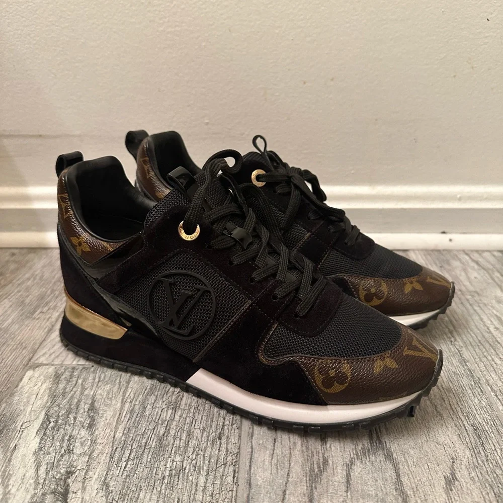 LOUIS VUITTON black suede MONOGRAM RUN AWAY Sneakers Shoes - Picture 6 of 6